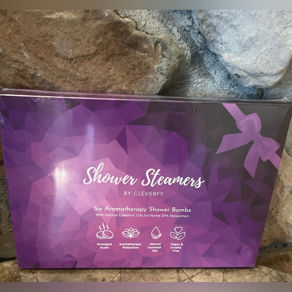 New! Wrapped in box! Cleverly Shower Steamers!